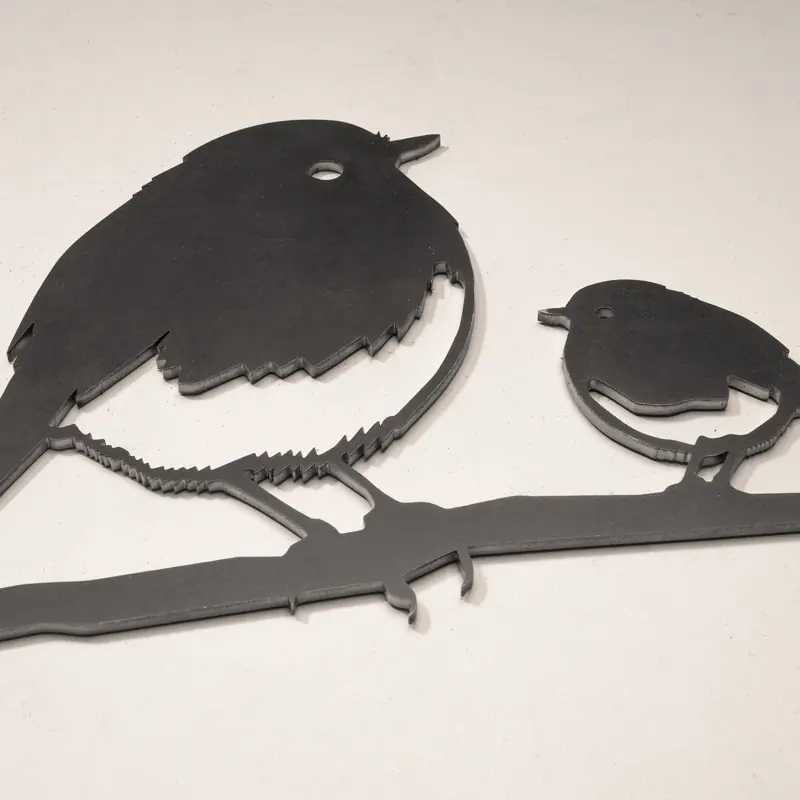 Robin and chick (metal)